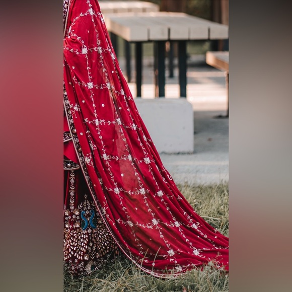 Shrara suit in deep maroon colour. It’s on a velvet fabric. Fits size XS-S. - Picture 4 of 4